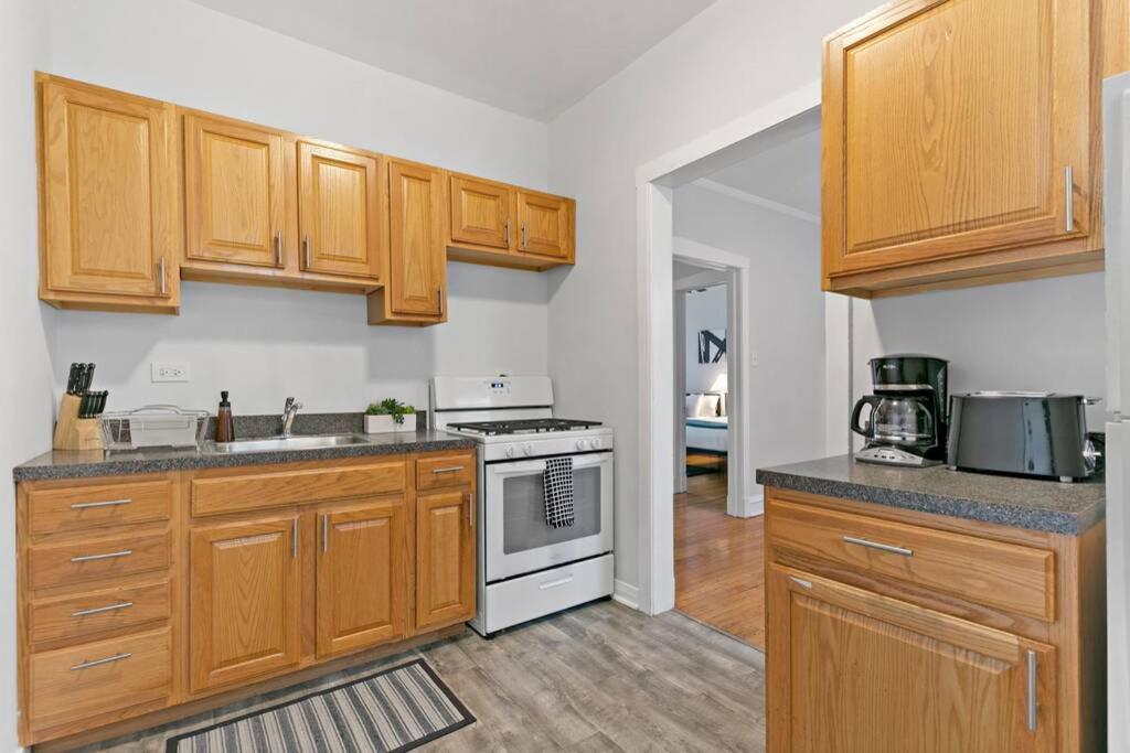 Well-Furnished 1Br Apt In Popular Spot - Belmont J3 シカゴ エクステリア 写真